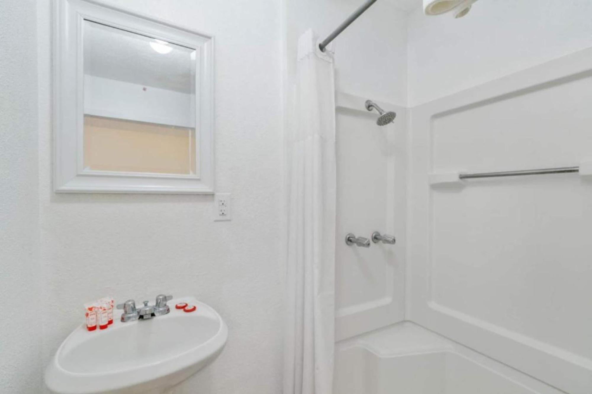 Oyo Hotel Rockport- Bay View Bagian luar foto