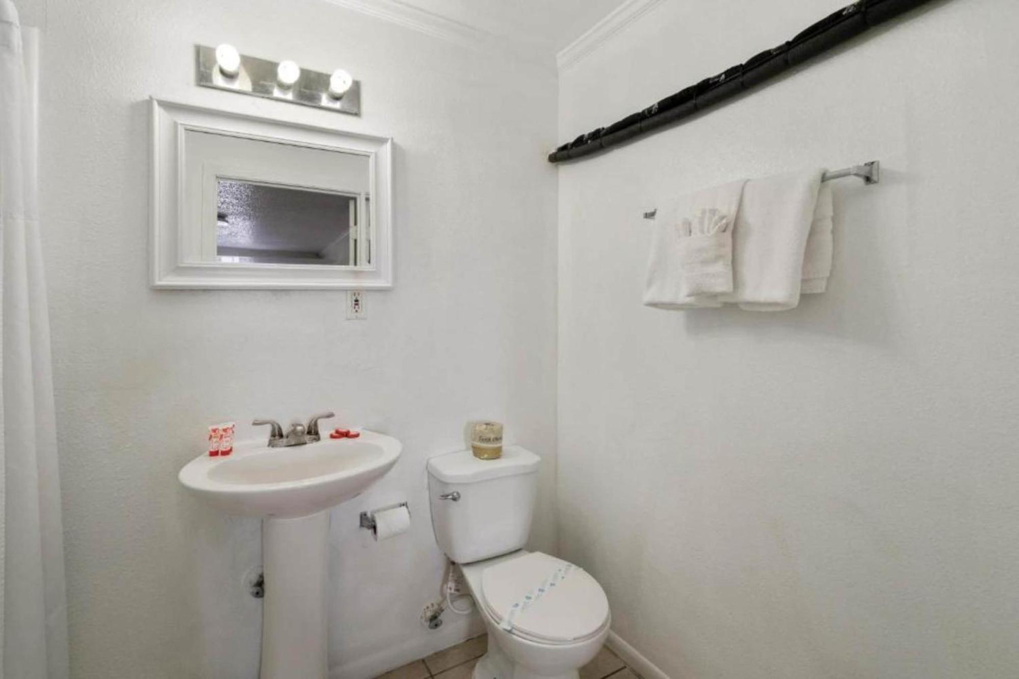 Oyo Hotel Rockport- Bay View Bagian luar foto